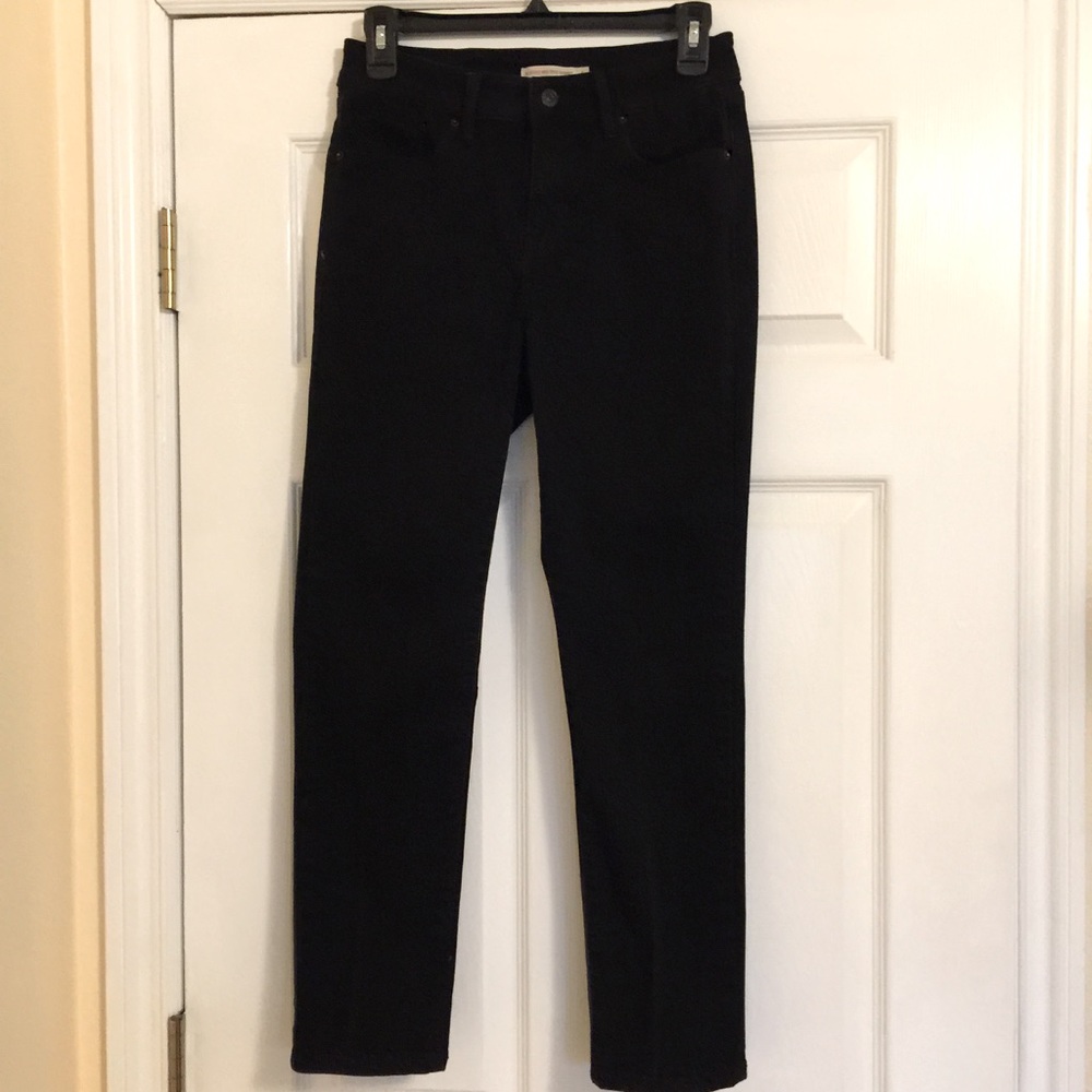 Girls Junior Skinny Size 6 Black Levi’s.